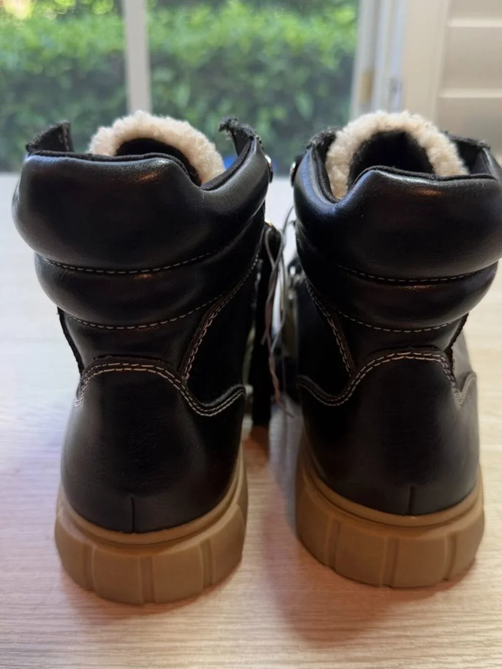 Universal Thread Boots Size 8 Black